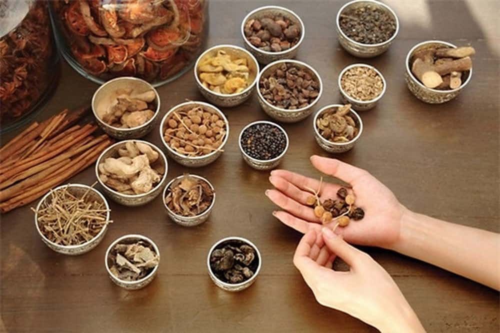 Chữa Mất Ngủ Bằng Đông Y Dược Liệu Tự Nhiên chữa mất ngủ bằng đông y